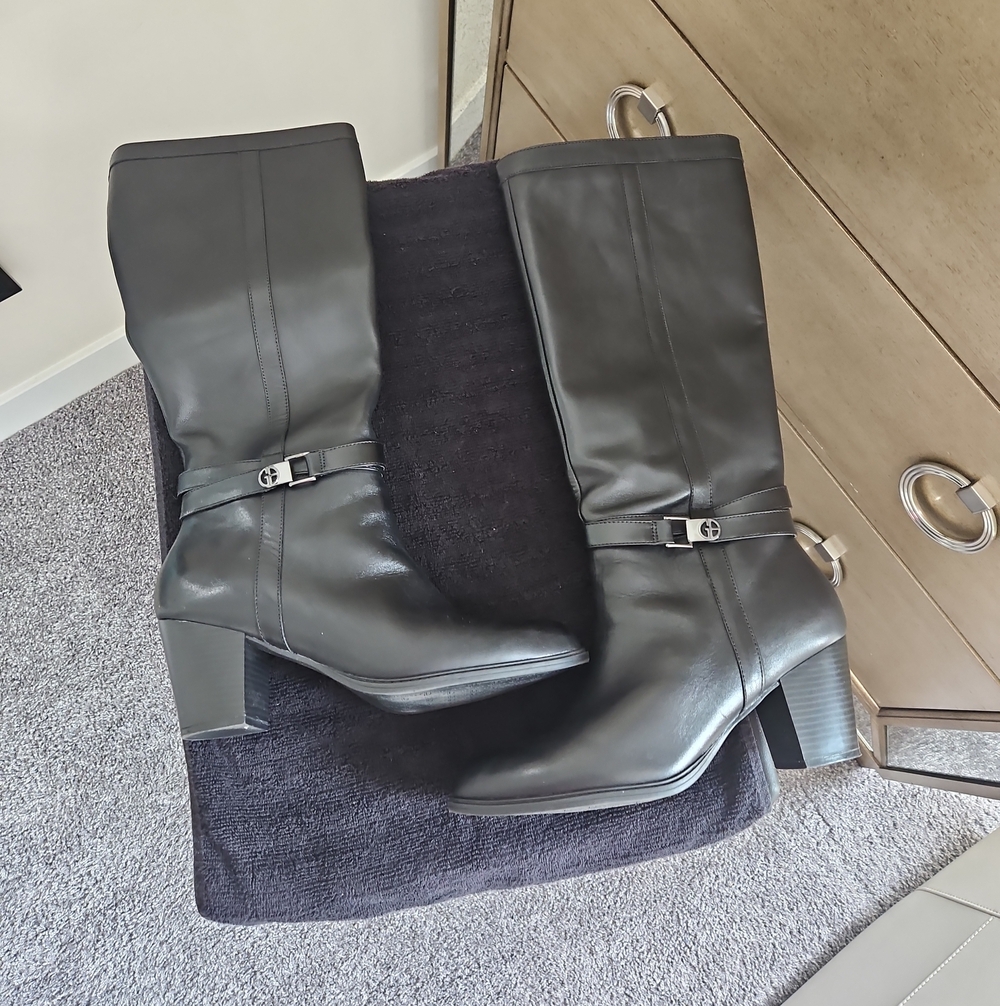 Gianni Bini Black Mid-Calf Leather Heeled Boots